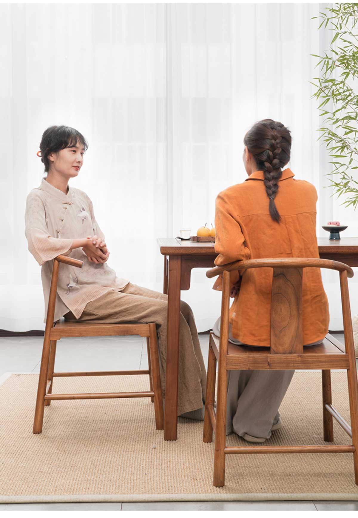 Bộ Bàn Ăn Gỗ Gõ Đỏ Á Đông Ghế Vọng Nguyệt Không Tay Vịn