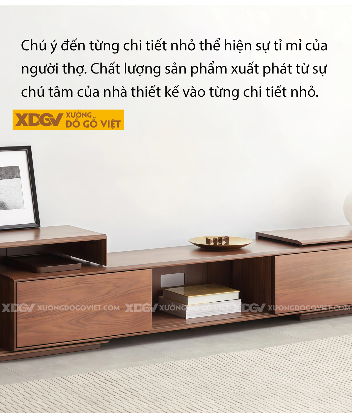 Kệ Tivi Gỗ Óc Chó Với Ngăn Kéo Hai Bên Kèm Hộc Tủ Trung Tâm