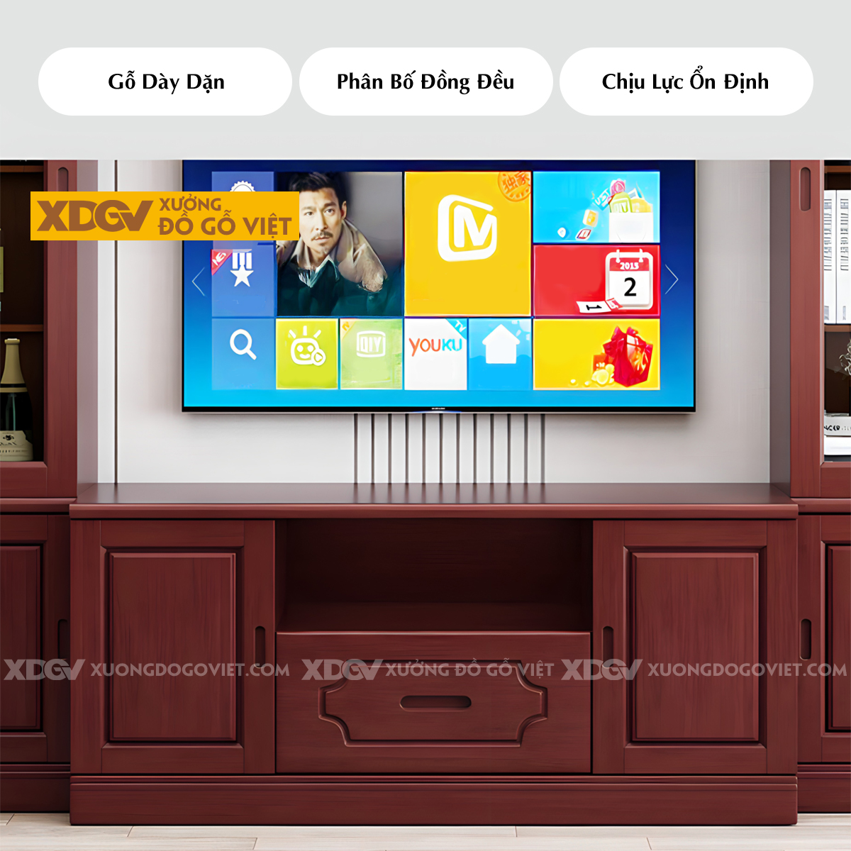 Kệ Tivi Phòng Khách Gỗ Sồi Liền Tủ Đối Xứng 2 Bên Kính Trắng